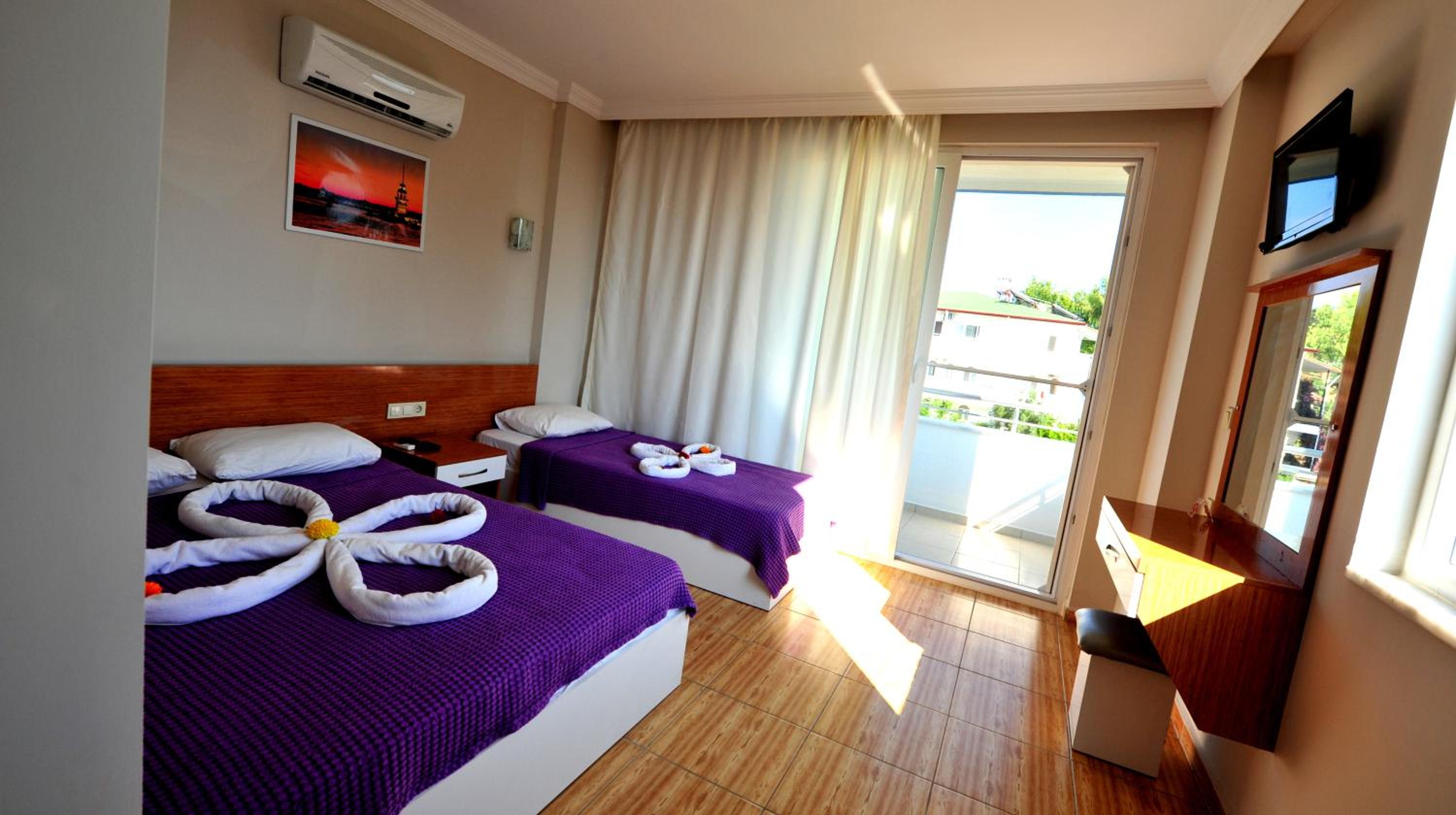Onder Yildiz Hotel 13/55