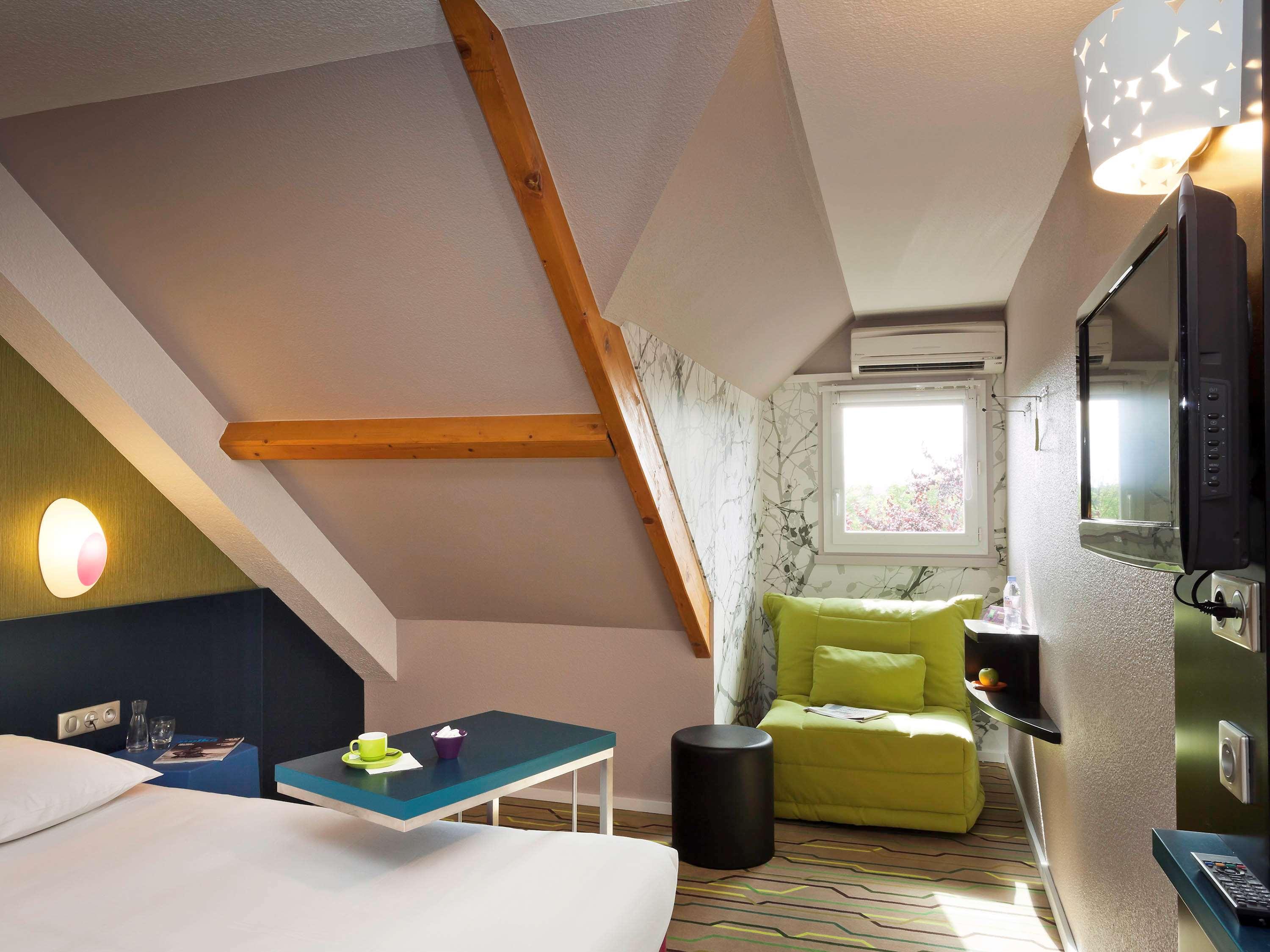 Room, Triple