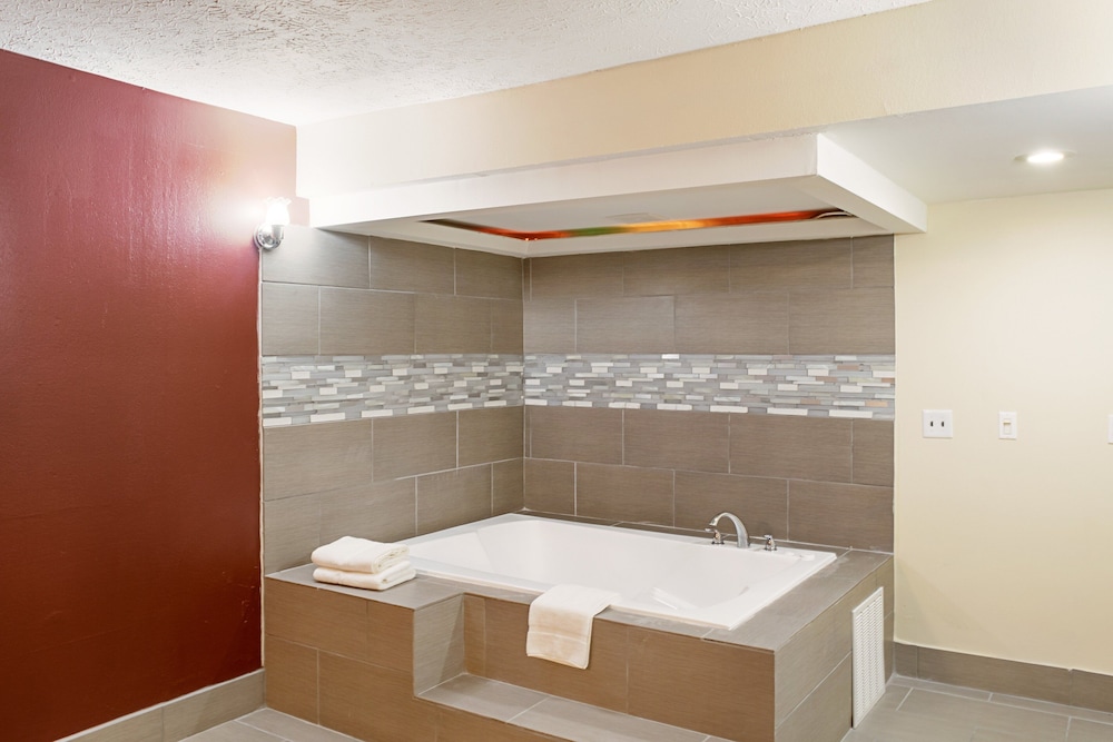 Red Roof Inn Indianapolis East 20/30