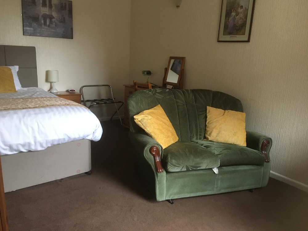 Grove House Guest House 23/34
