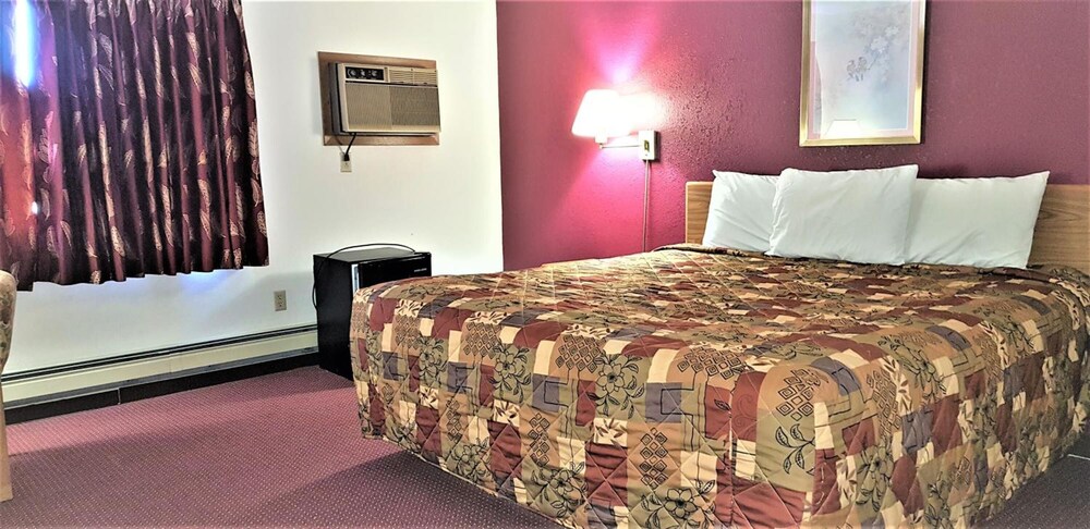 AmeriVu Inn and Suites - Avon 5/17