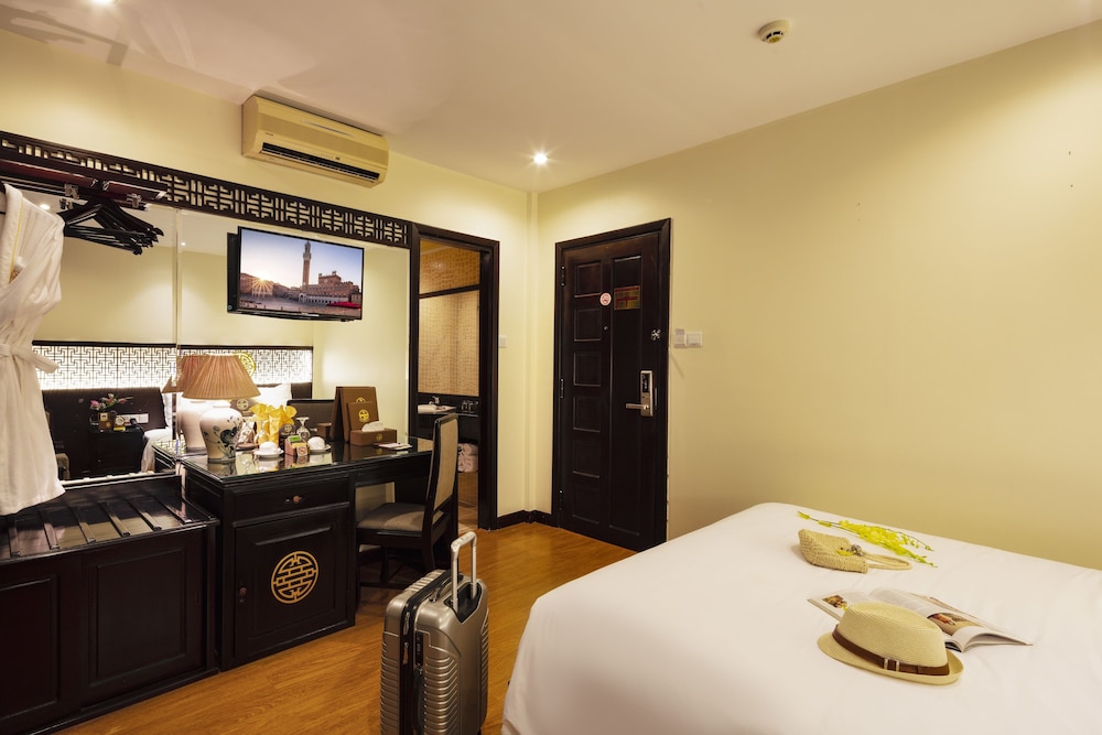 Thanh Lich Royal Boutique Hotel 27/69