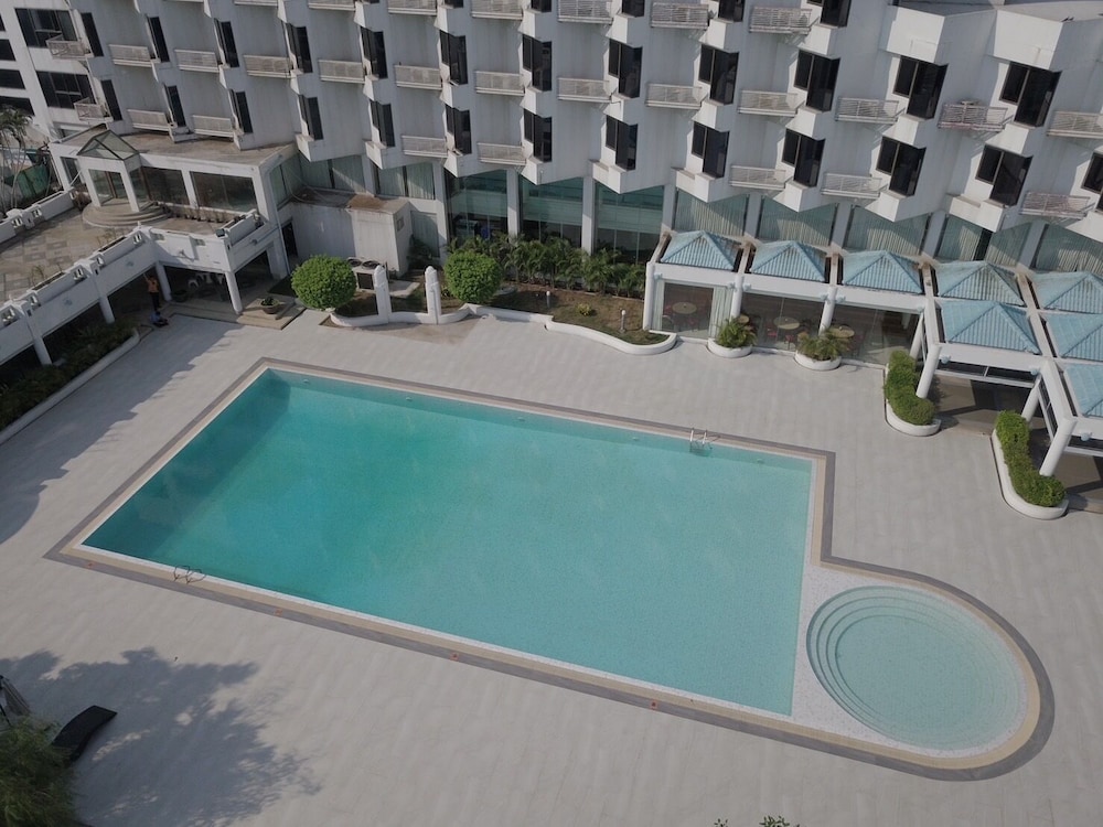 Suntara Wellness Resort & Hotel 24/50