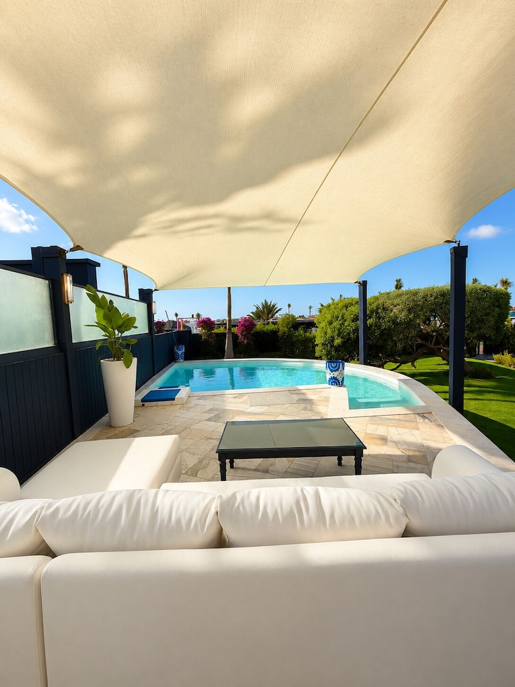 Monaco, Villa, 1 Queen and 4 Single Beds, Private Pool, M Hotels at Porto Marina 3/5