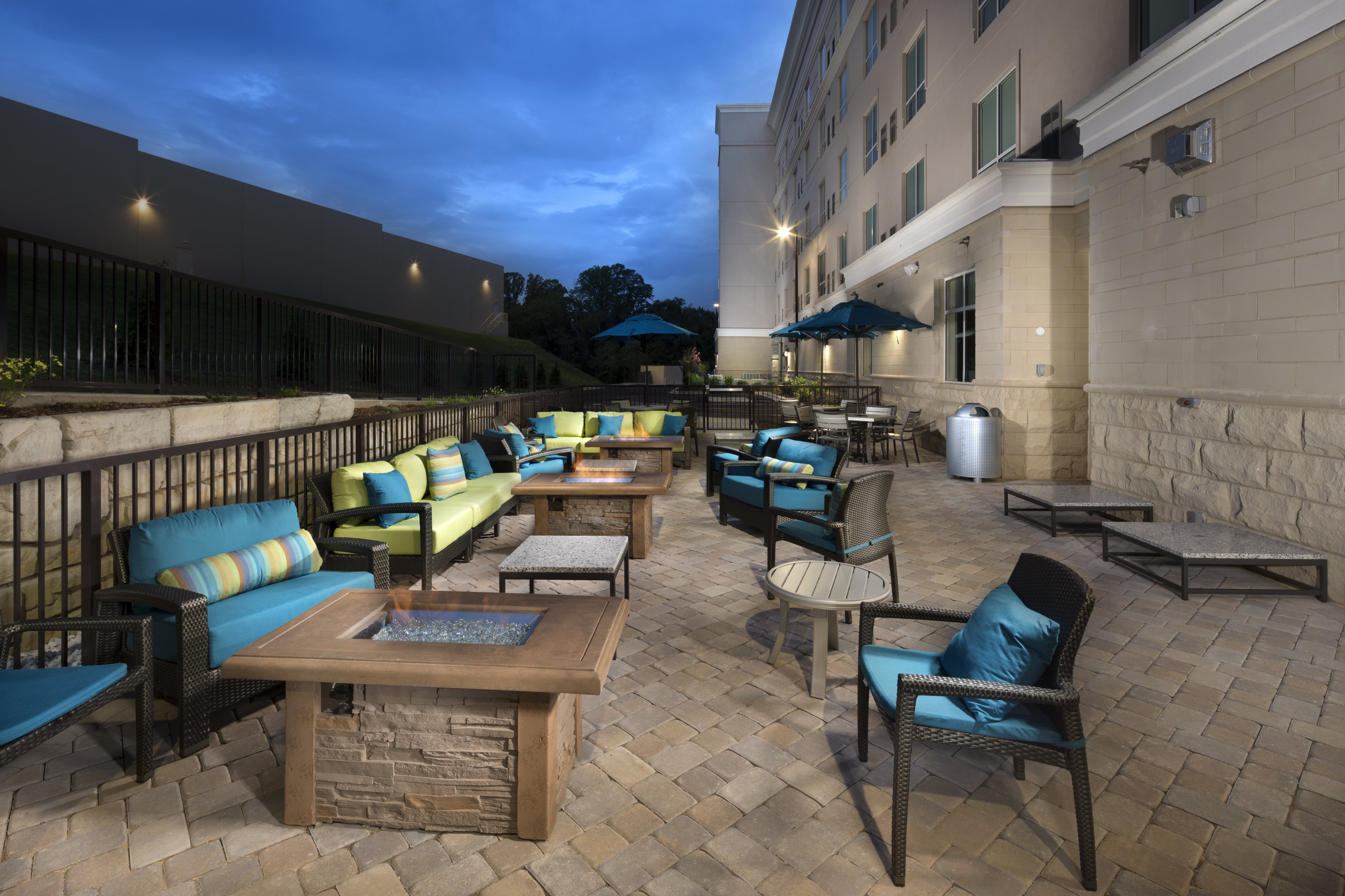 Holiday Inn And Suites Arden Asheville Airport 51/51