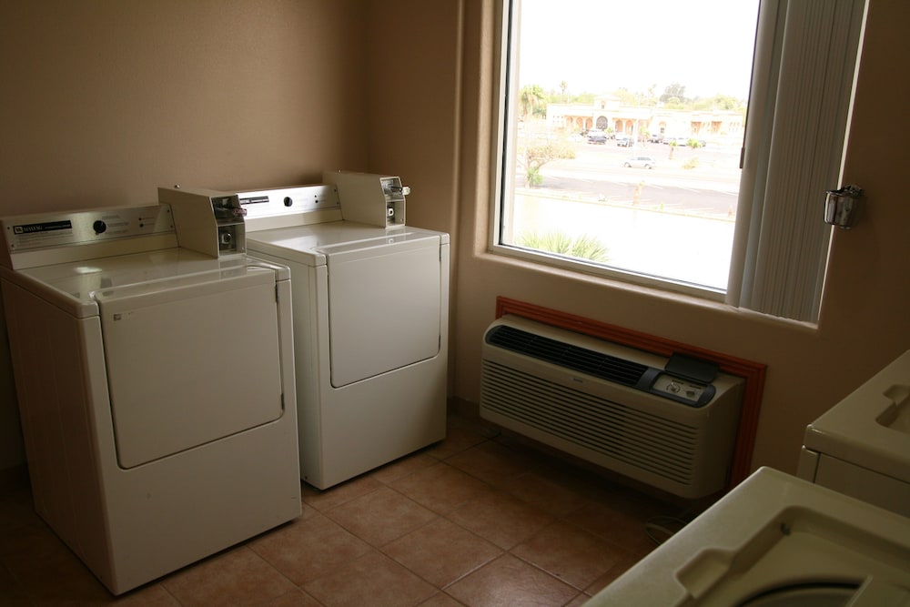 Holiday Inn Express Hotel Suites Brownsville 36/62