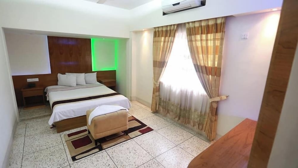Nagar Valley Hotel 9/50