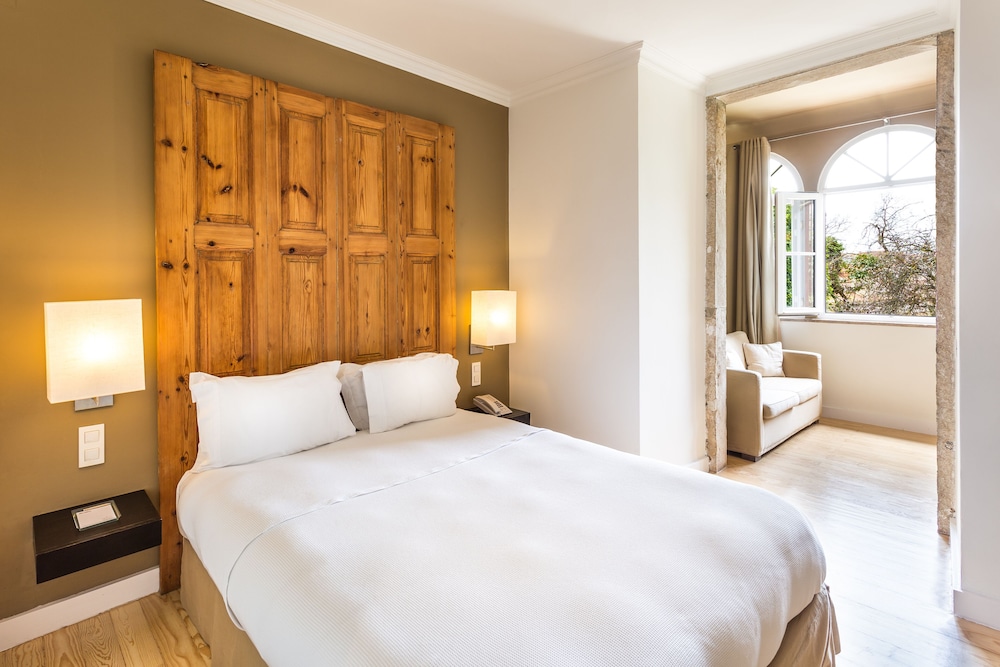 York House Hotel 4/40