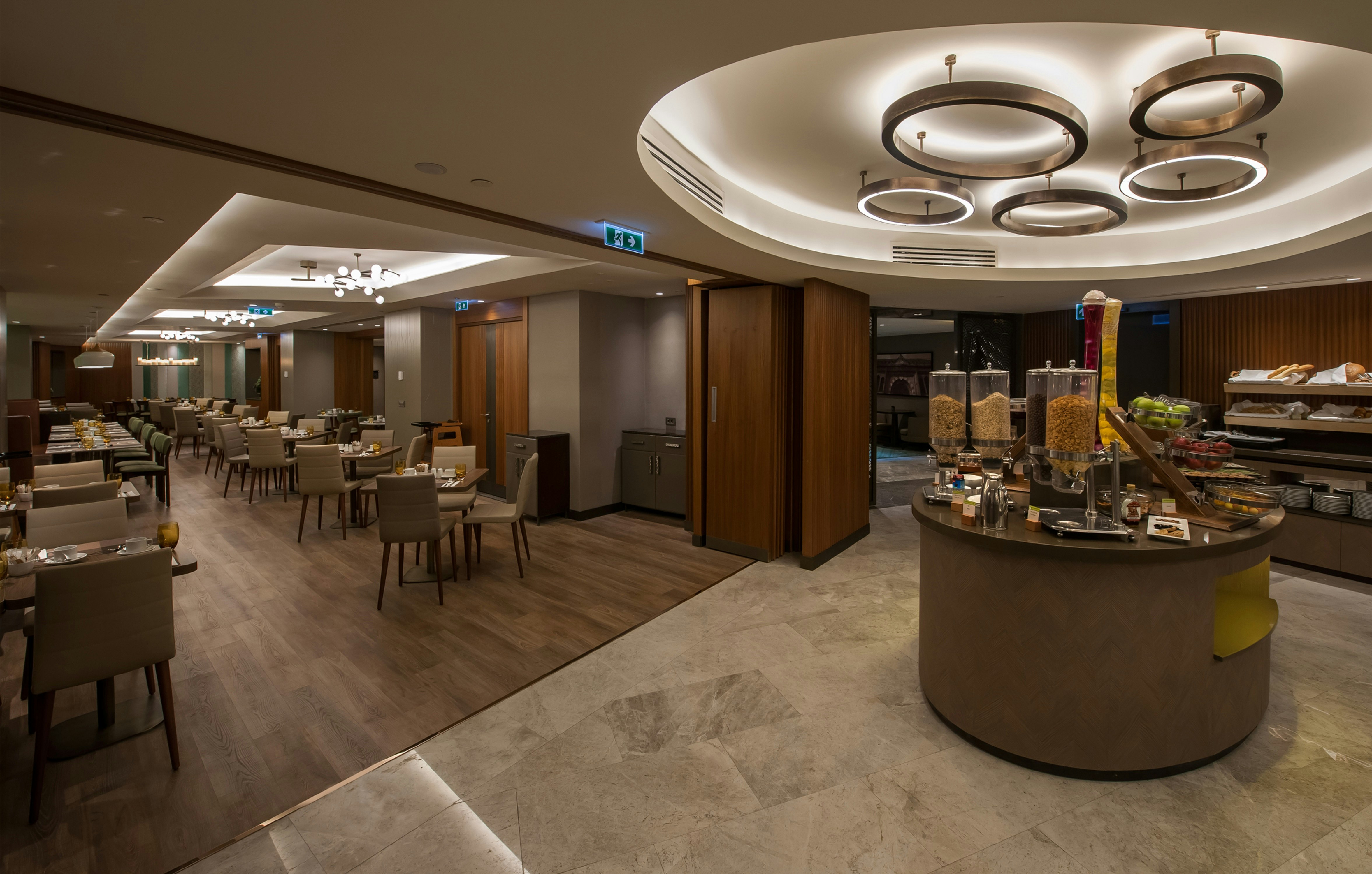 Doubletree By Hilton Hotel Istanbul Sirkeci 54/81