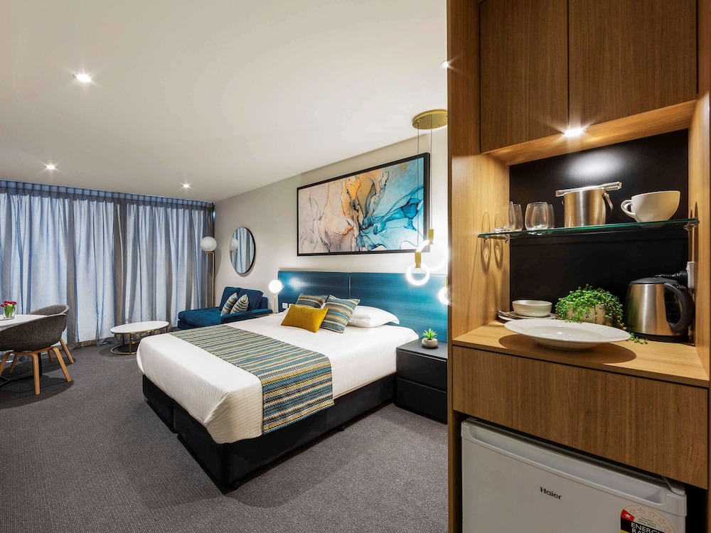 Mercure Canberra Belconnen 32/69
