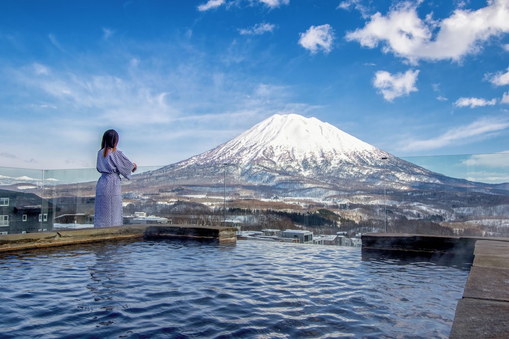 The Vale Niseko 47/50
