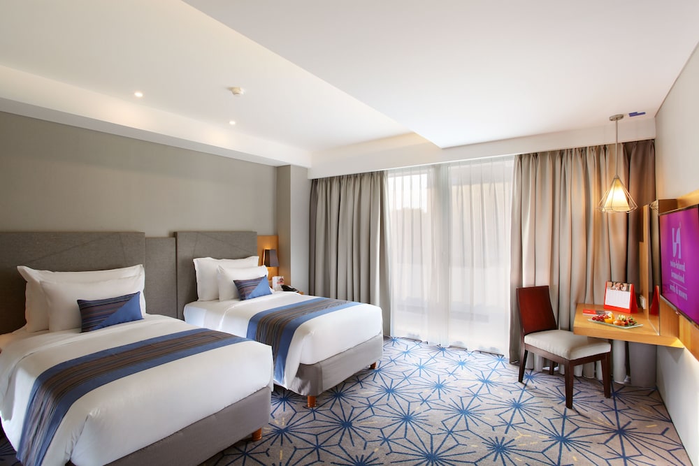 Swiss-Belhotel Pondok Indah 26/69