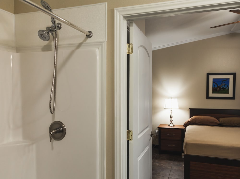 Freeport Extended Stay Studios 30/50