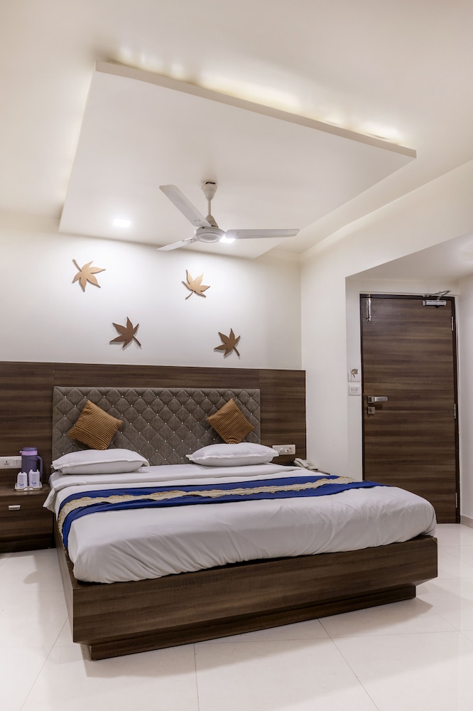 Hotel Ashish 13/39