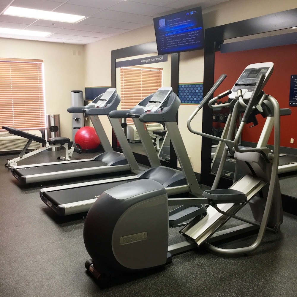 Hampton Inn Hays North of I 70 17/37