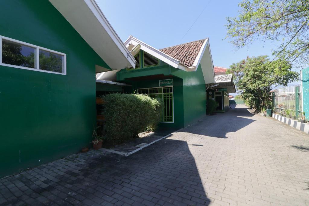 Cantik Hotel 49/53