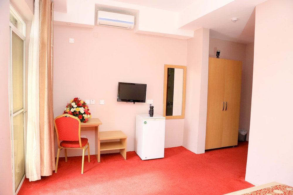 Hotel 7 Seasons Entebbe 46/55