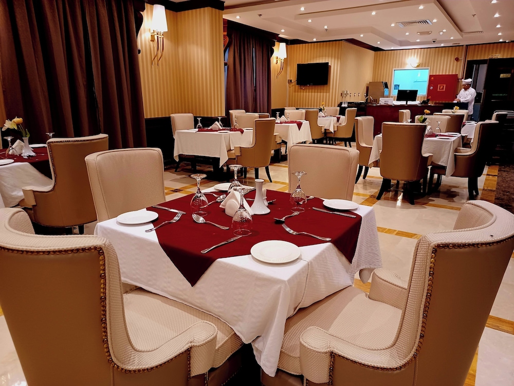 Royal Qatar Hotel 34/45