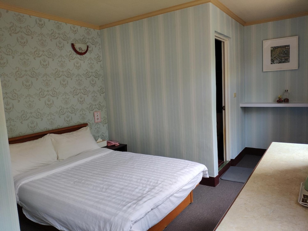 Rich Zone Hotel 10/30