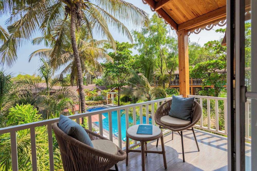 Aralea Beach Resort by Stone Wood Morjim 40/47