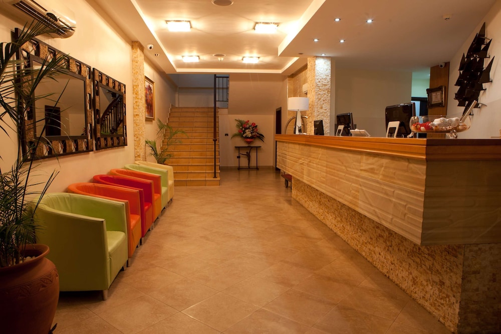 Lobby at Oak Plaza East Airport Hotel, ACCRA