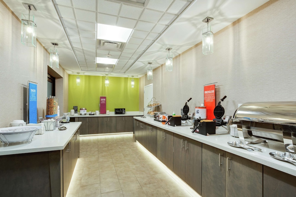 Hampton Inn And Suites Jacksonville/Orange Park 34/49