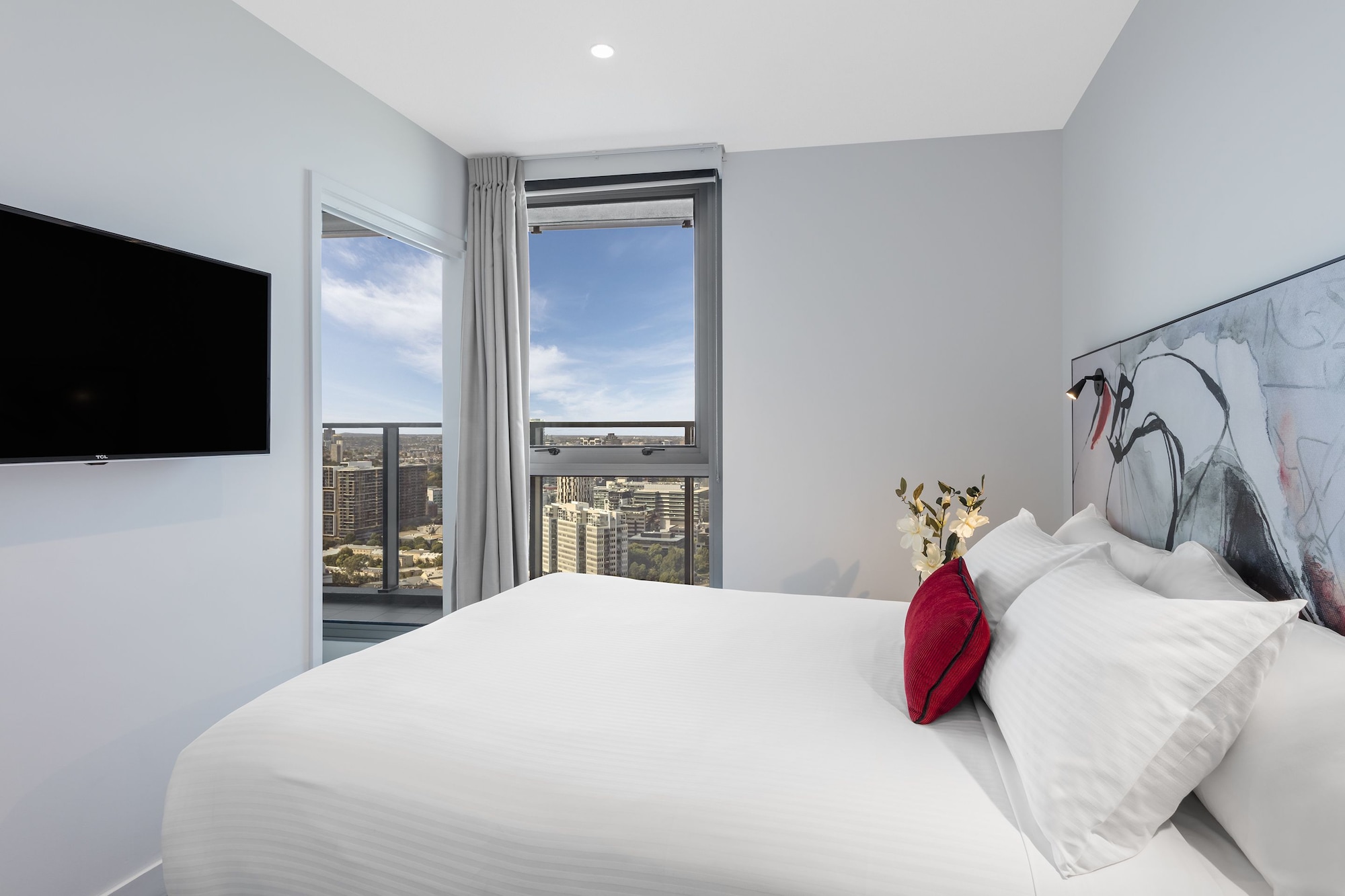 1 BEDROOM, SKY, APARTMENT