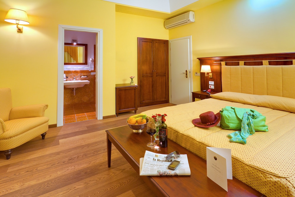La Plumeria Hotel 28/55