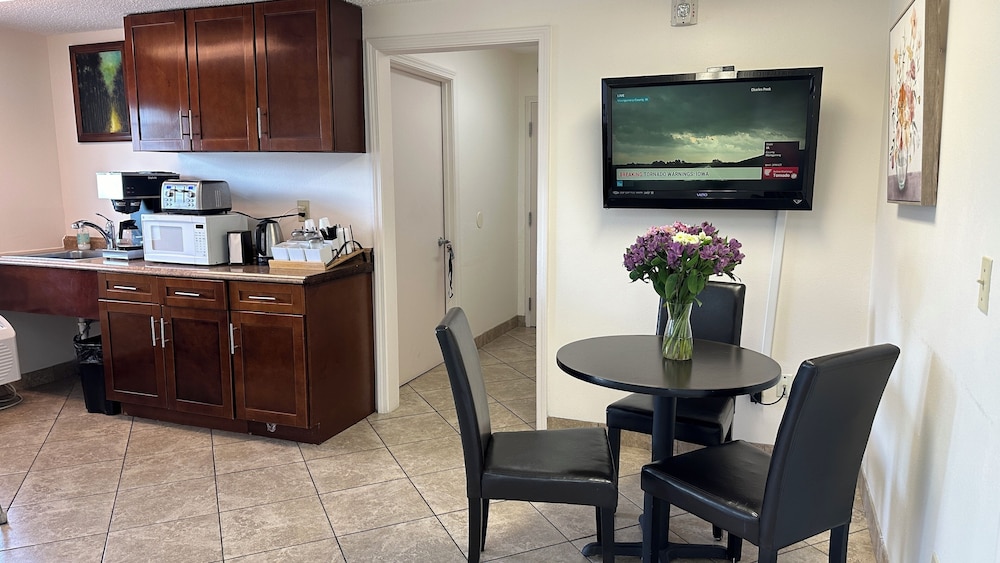 Carom Inn a Travelodge by Wyndham Denham Springs/Baton Rouge 2/33