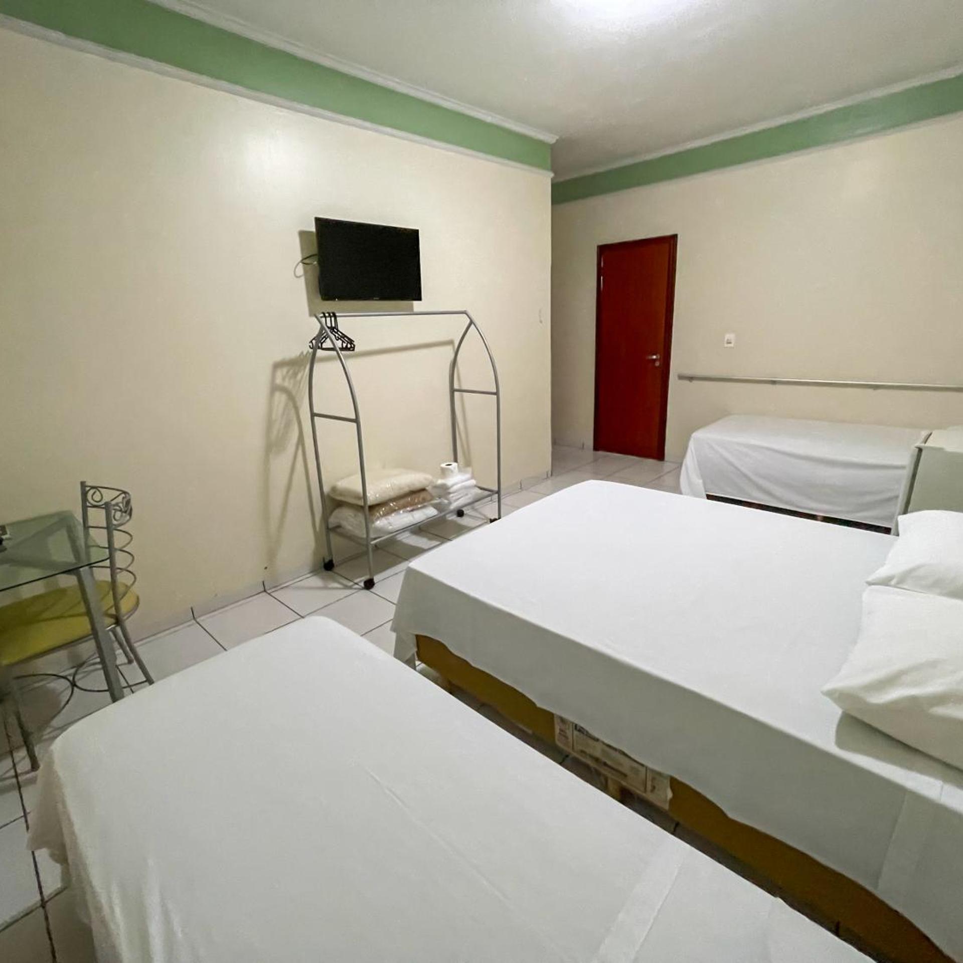 CANADA HOTEL 20/54
