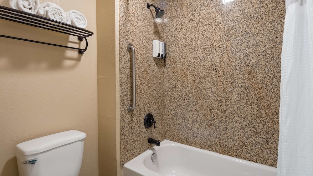 Best Western Apricot Inn 10/29