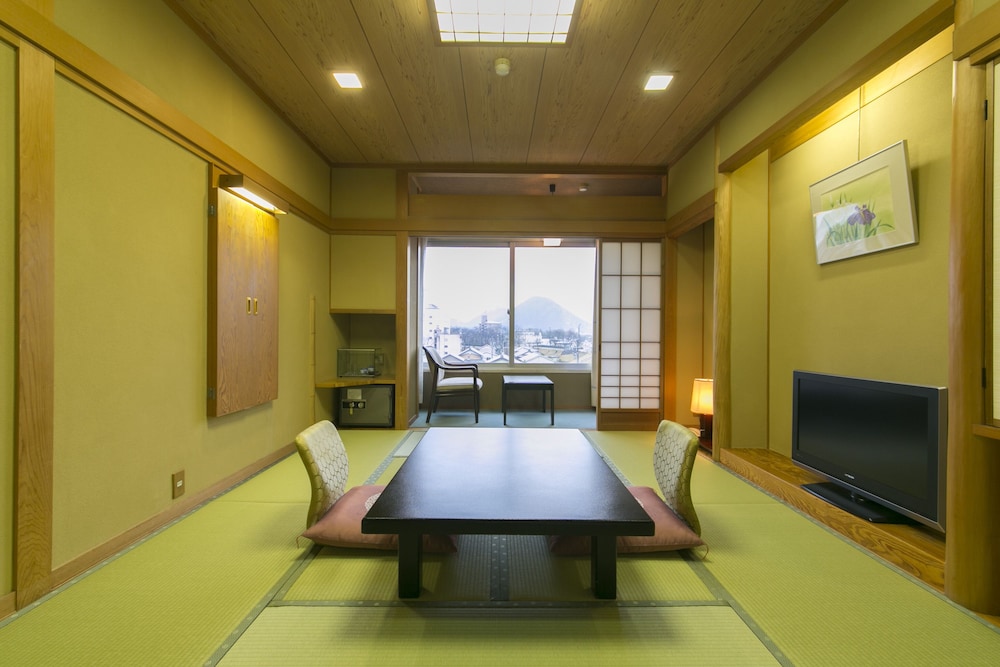 Gifu Grand Hotel 35/50