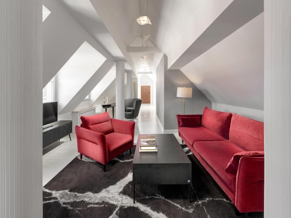Mamaison Hotel Le Regina 31/48