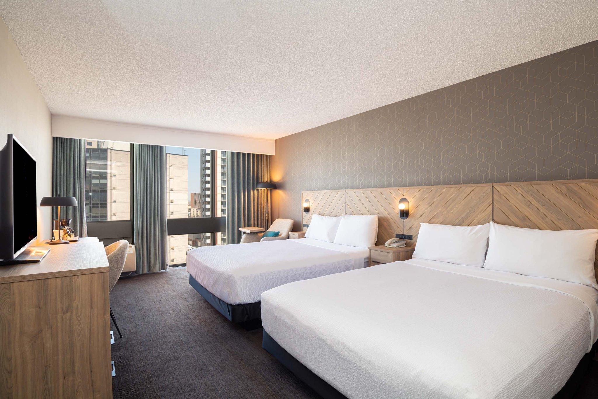 Standard, 2 Queen Beds, Stadium or City View