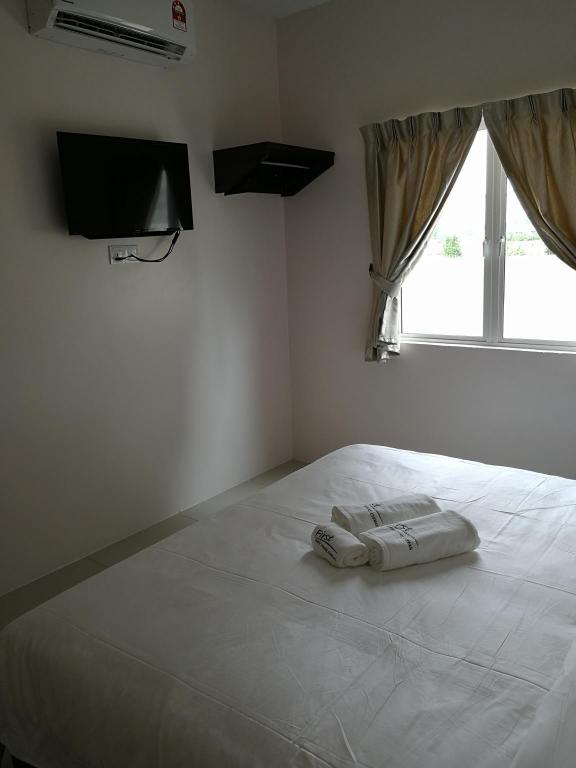 First Guest House Cheras 8/22