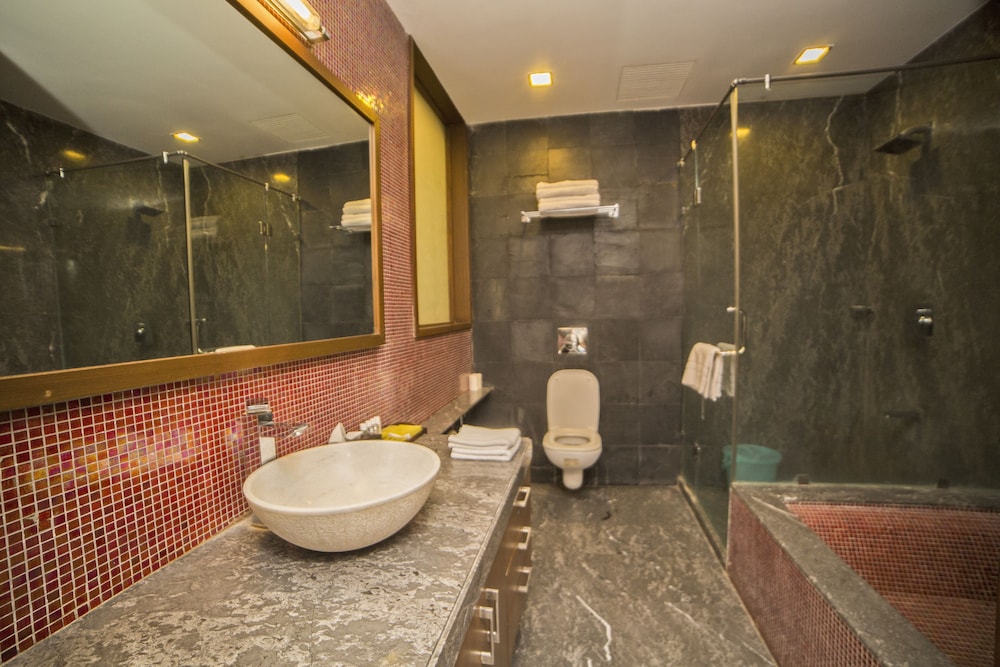 JAISAMAND ISLAND RESORT 16/67