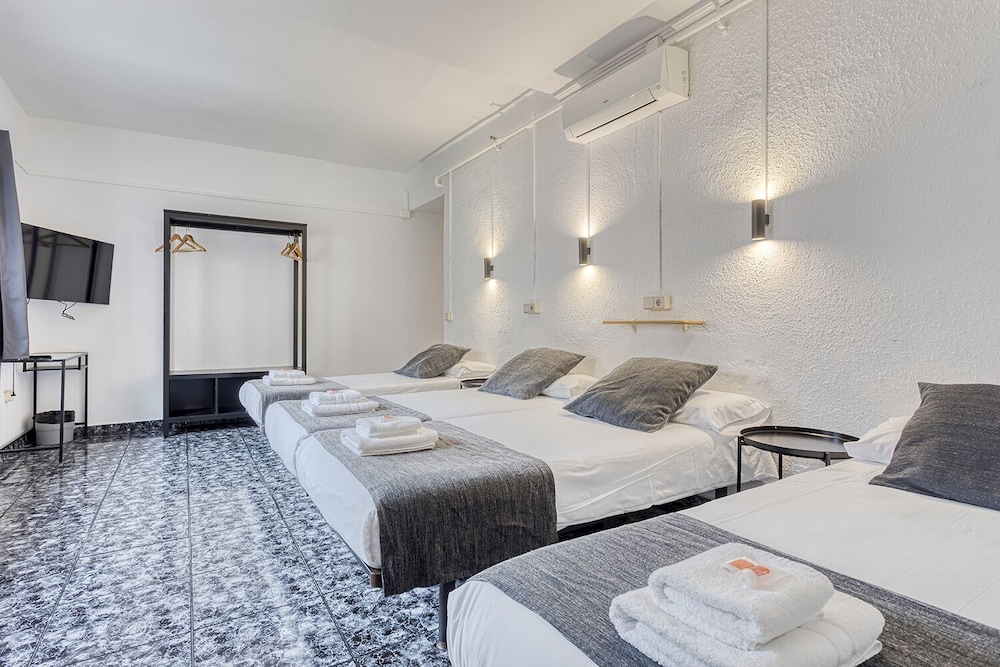 Hostal Bedmates 14/55