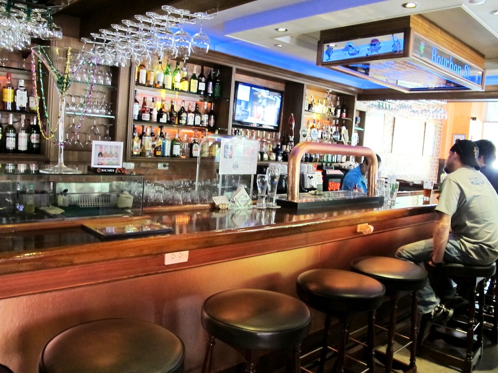 BOURBON ST BOUTIQUE HOTEL 29/35