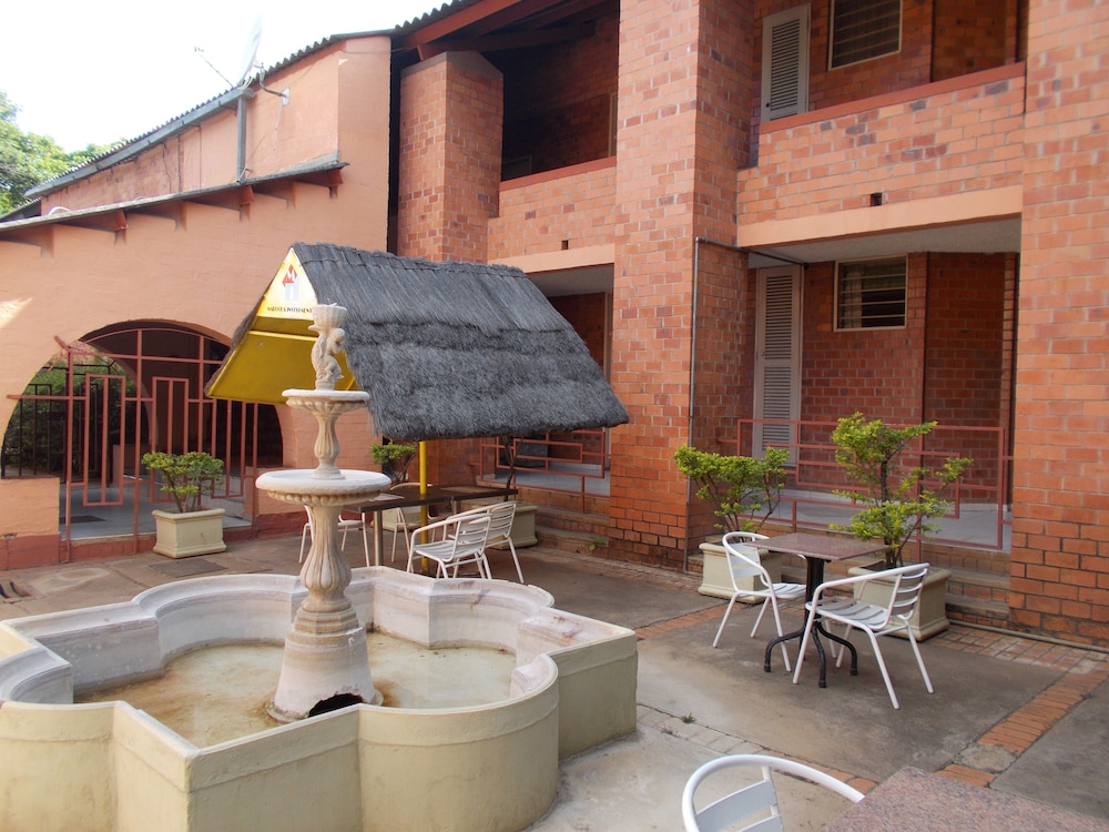 Ndeke Hotel 18/33