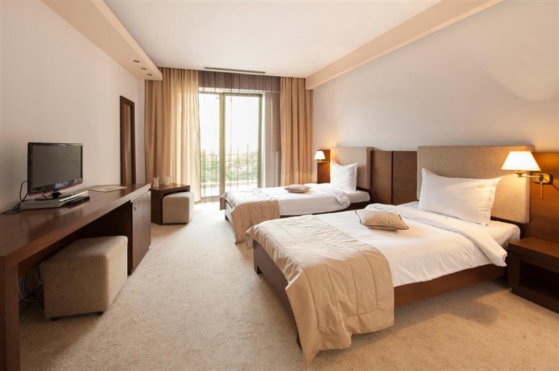Standard, Twin Beds
