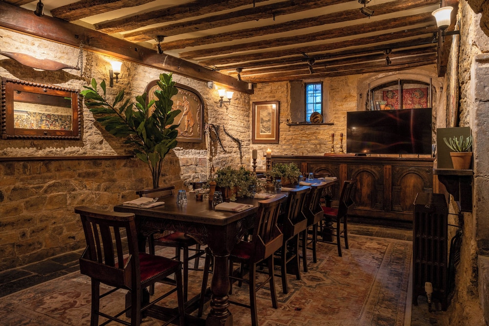 The George Inn 37/50