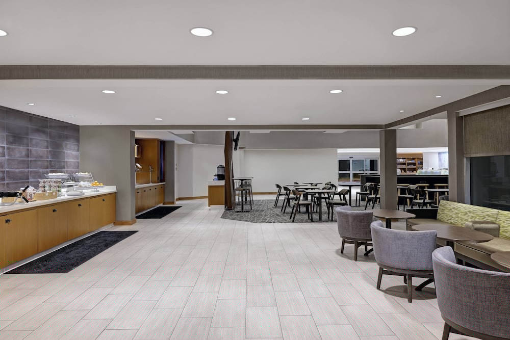 SpringHill Suites by Marriott Palm Desert 12/54