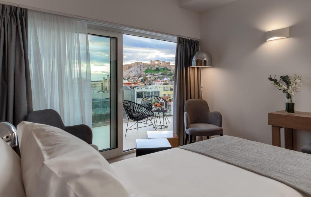 Deluxe, Acropolis View