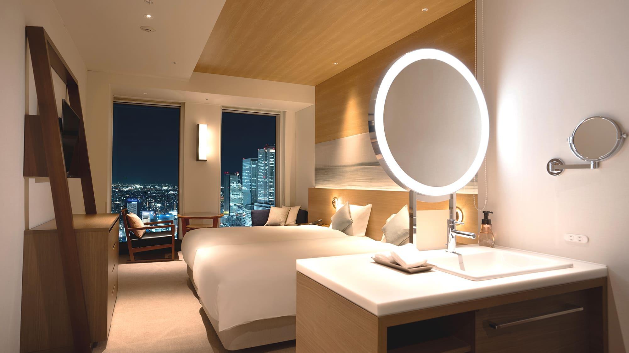 Top, Superior, Twin Beds, St View, Living Area