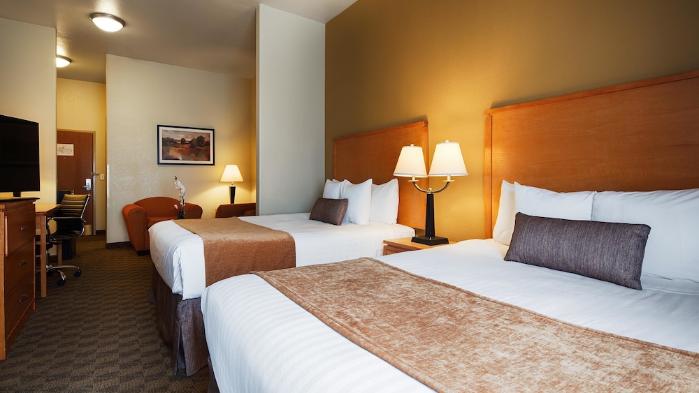 Best Western Plus Guymon Hotel & Suites 10/35