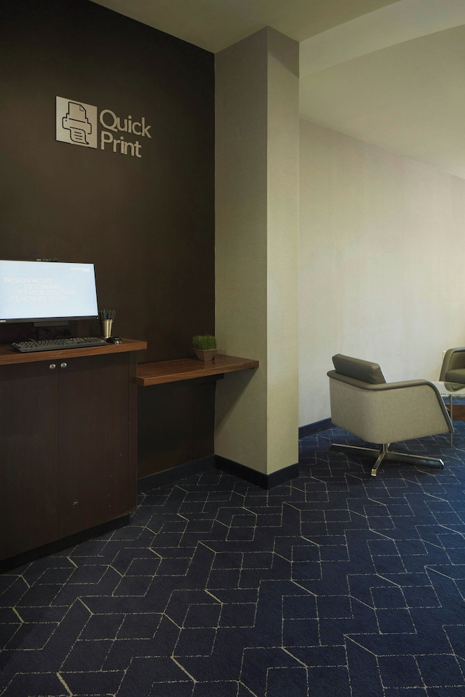 Courtyard by Marriott Winchester Medical Center 11/50
