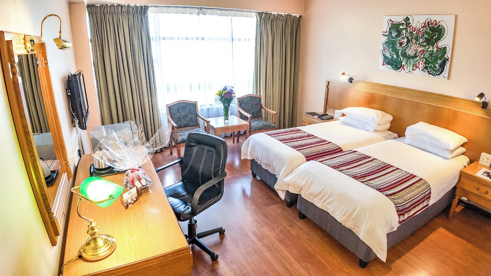Standard, Twin Beds, Bon Hotel Bloemfontein Central 2/10