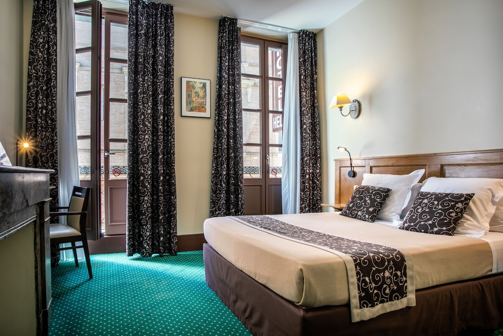 Hotel Heliot 20/66