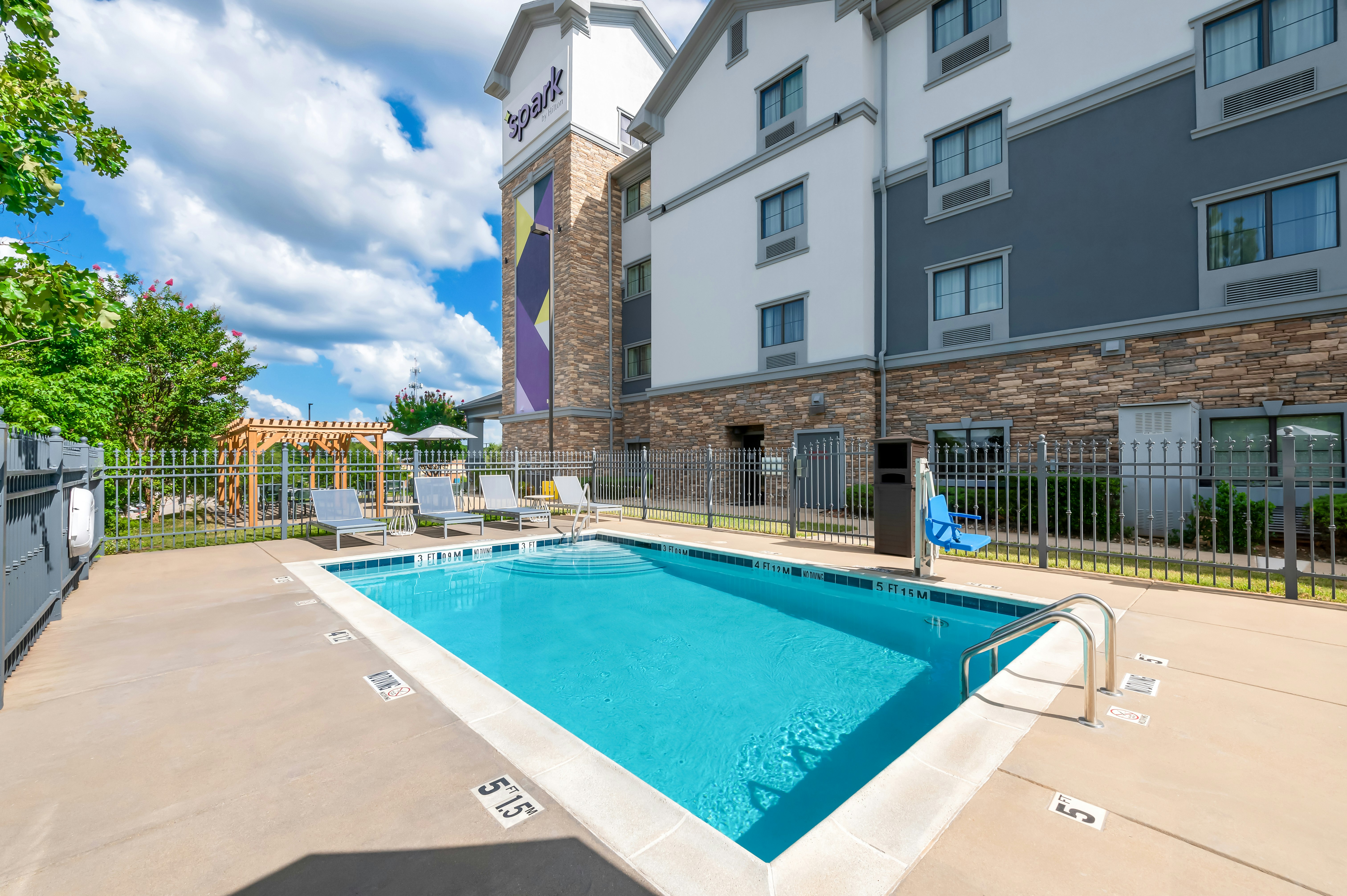 Spark by Hilton Longview 19/19