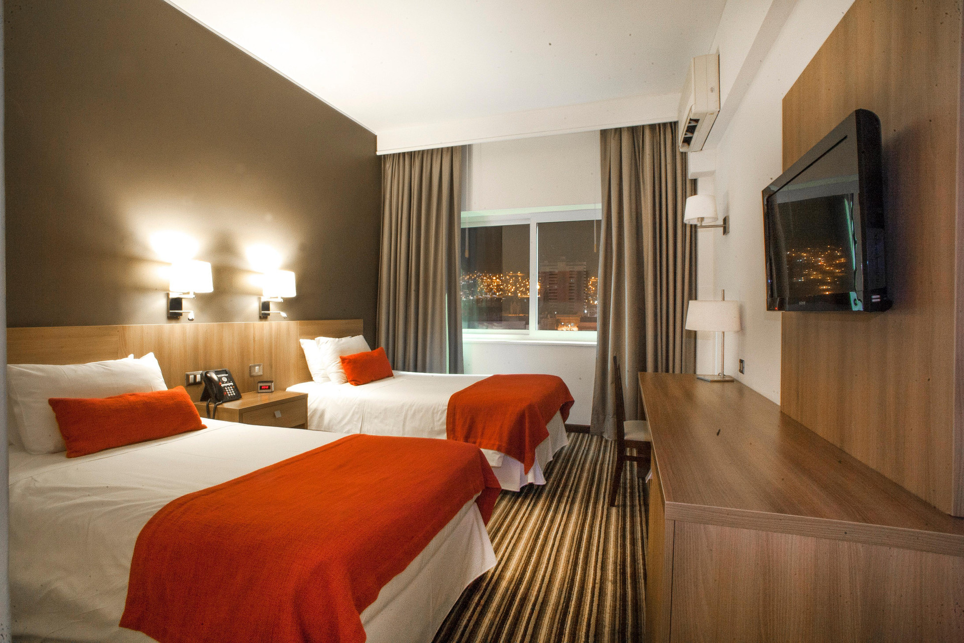 Standard, Twin Beds